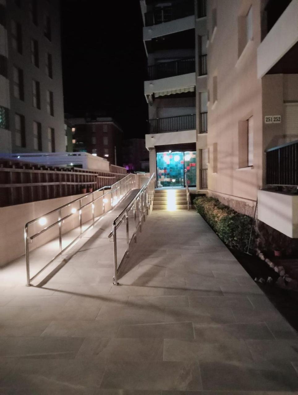 Apartamento Primera Linea De Playa Port-Segur Segur de Calafell Kültér fotó